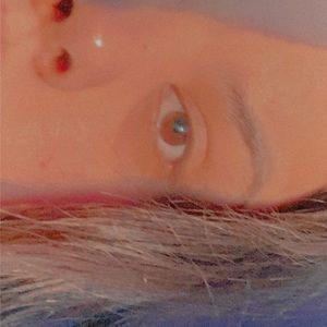 Meet your Posher, Mia